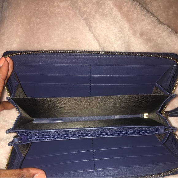 100% Authentic Gucci Soho Wallet - Picture 6 of 8